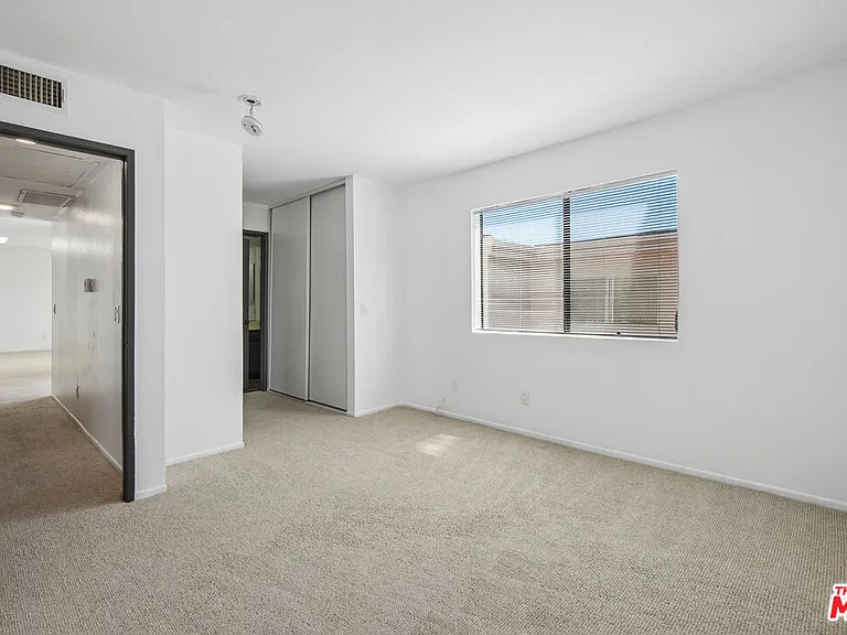 11924 Mayfield Ave #5 — Photo 12