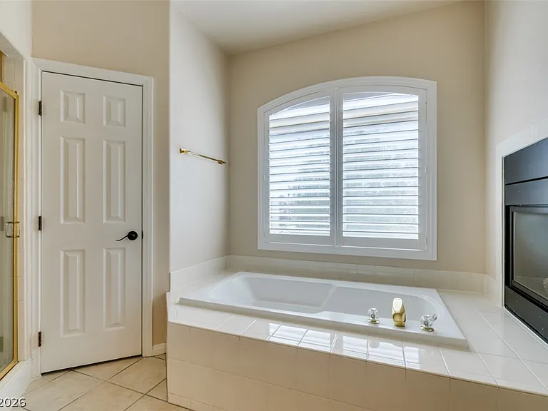 2598 Mizzoni Cir — Photo 21