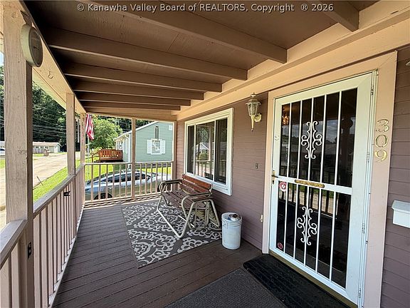 3rd image of 309 Delray Dr