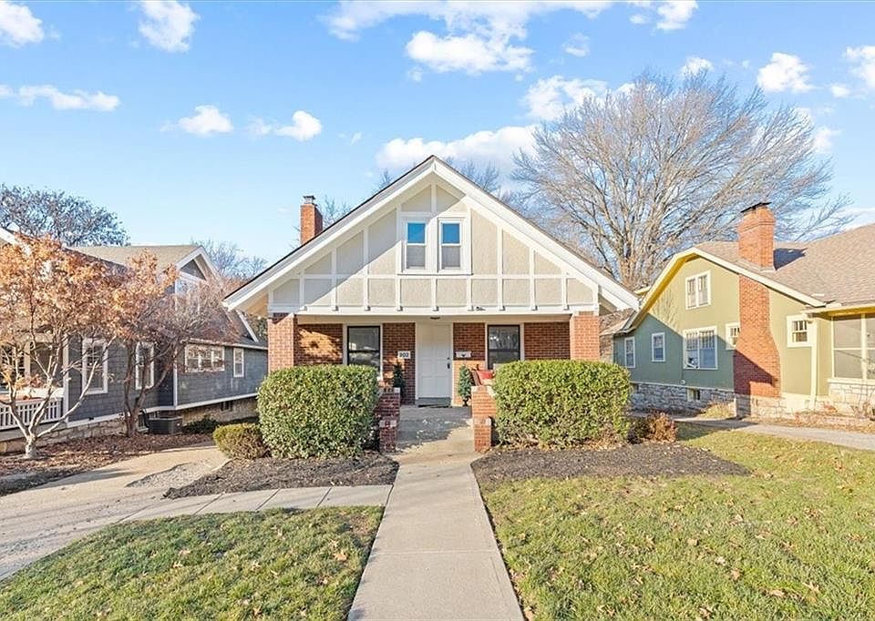 202 E 66th Ter, Kansas City, MO 64113 | MLS #2463800 | Zillow