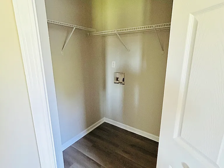 205 Kentshire Ln — Photo 13