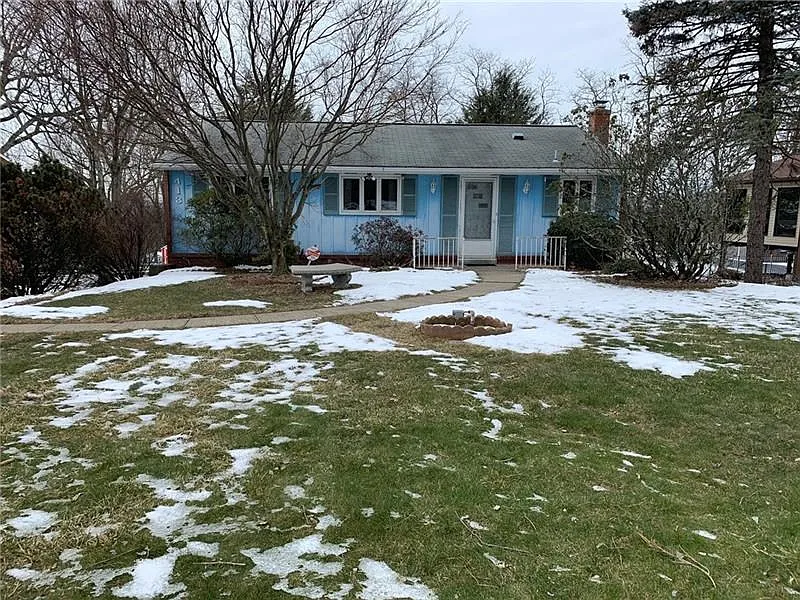 413 Manor Rd photo 1