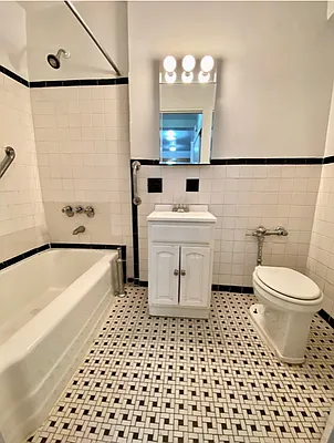 Rented by Guy Goldman, LREB | media 3