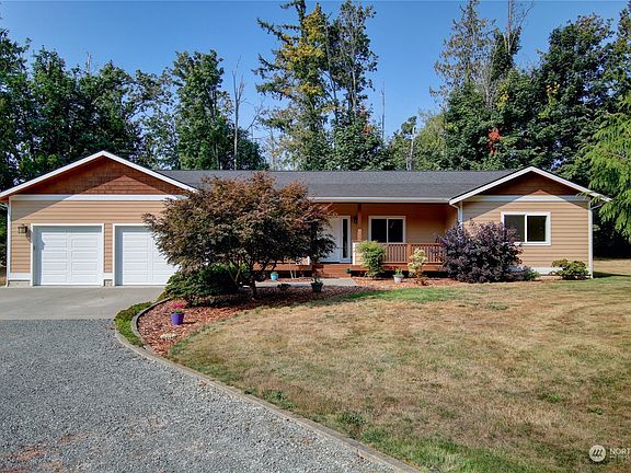 2nd image of 1761 Tamarack Lane