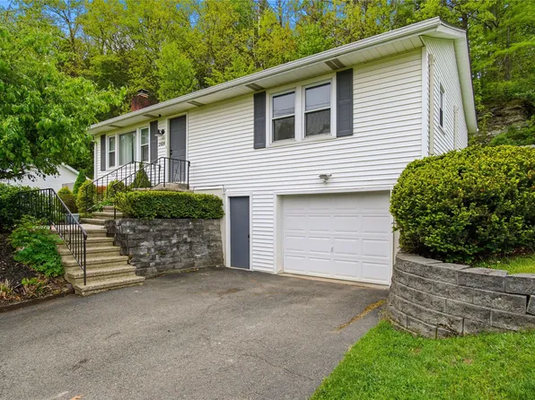 2024 Ford Rd, Endicott, NY 13760