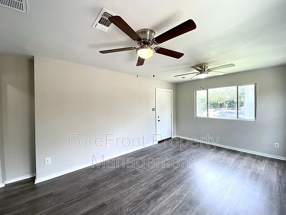 3rd image of 1445 Delgado St