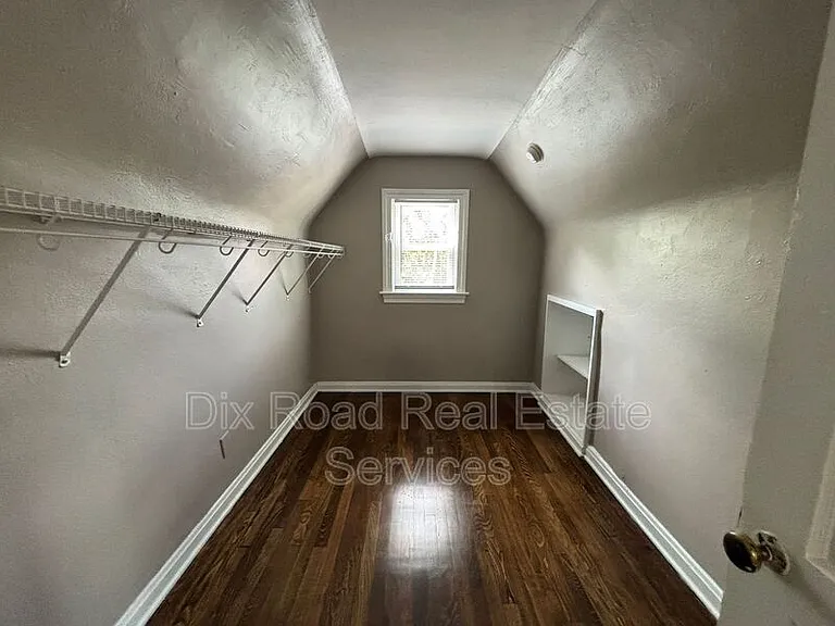 233 Niagara Ave #RIGHT — Photo 16