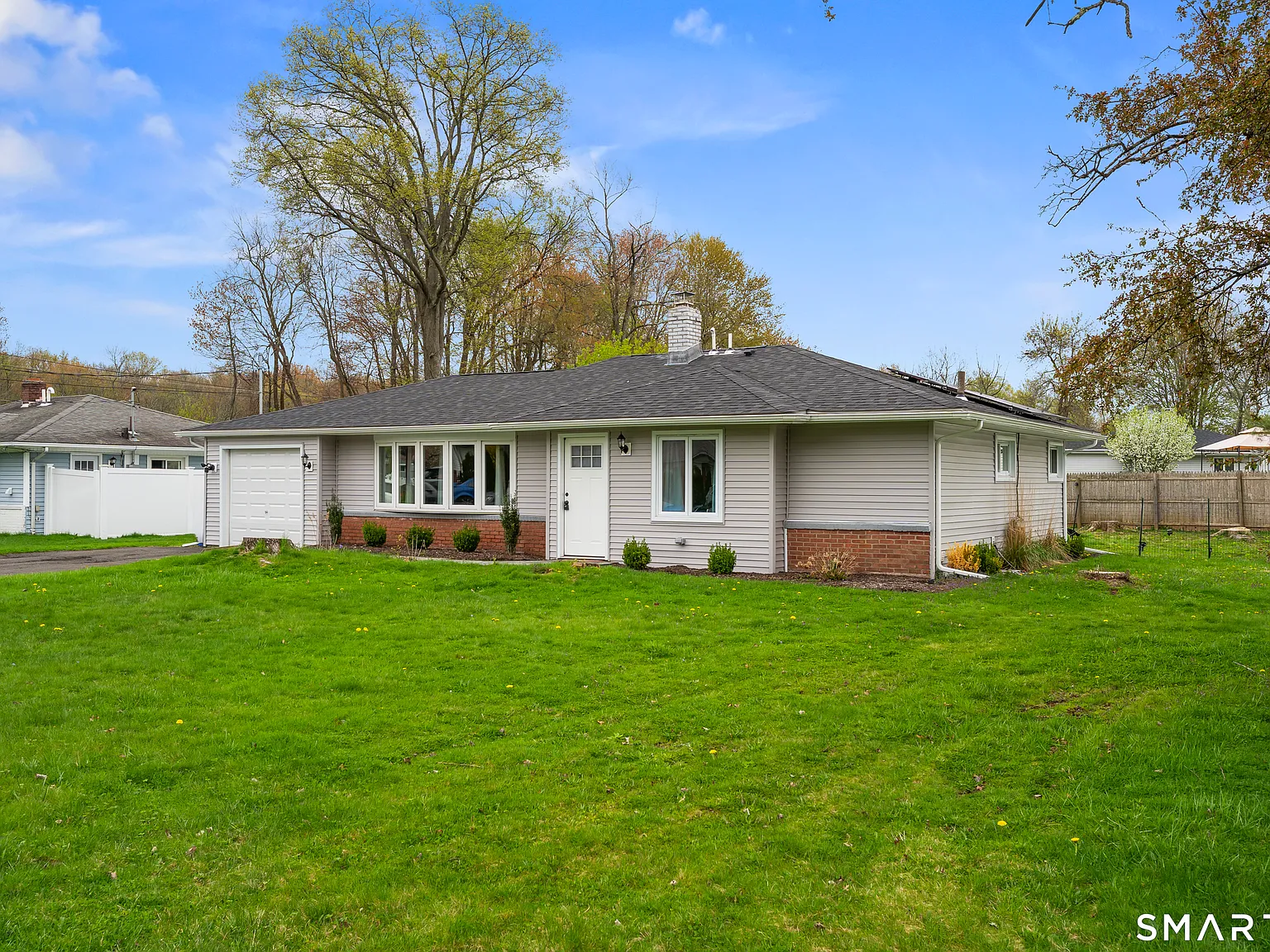 3 bed, 1.0 bath, 1148 sqft, $3,000 — Photo 3