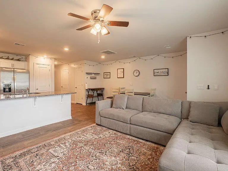 306 Wall St — Photo 11