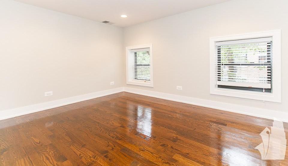 1st image of 1208 W Wrightwood Ave #Gdn
