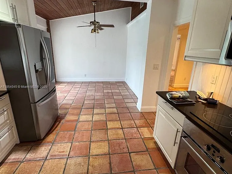 5801 SW 100th St — Photo 6