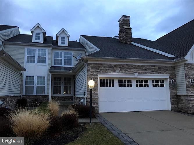 2nd image of 416 Azra Ct
