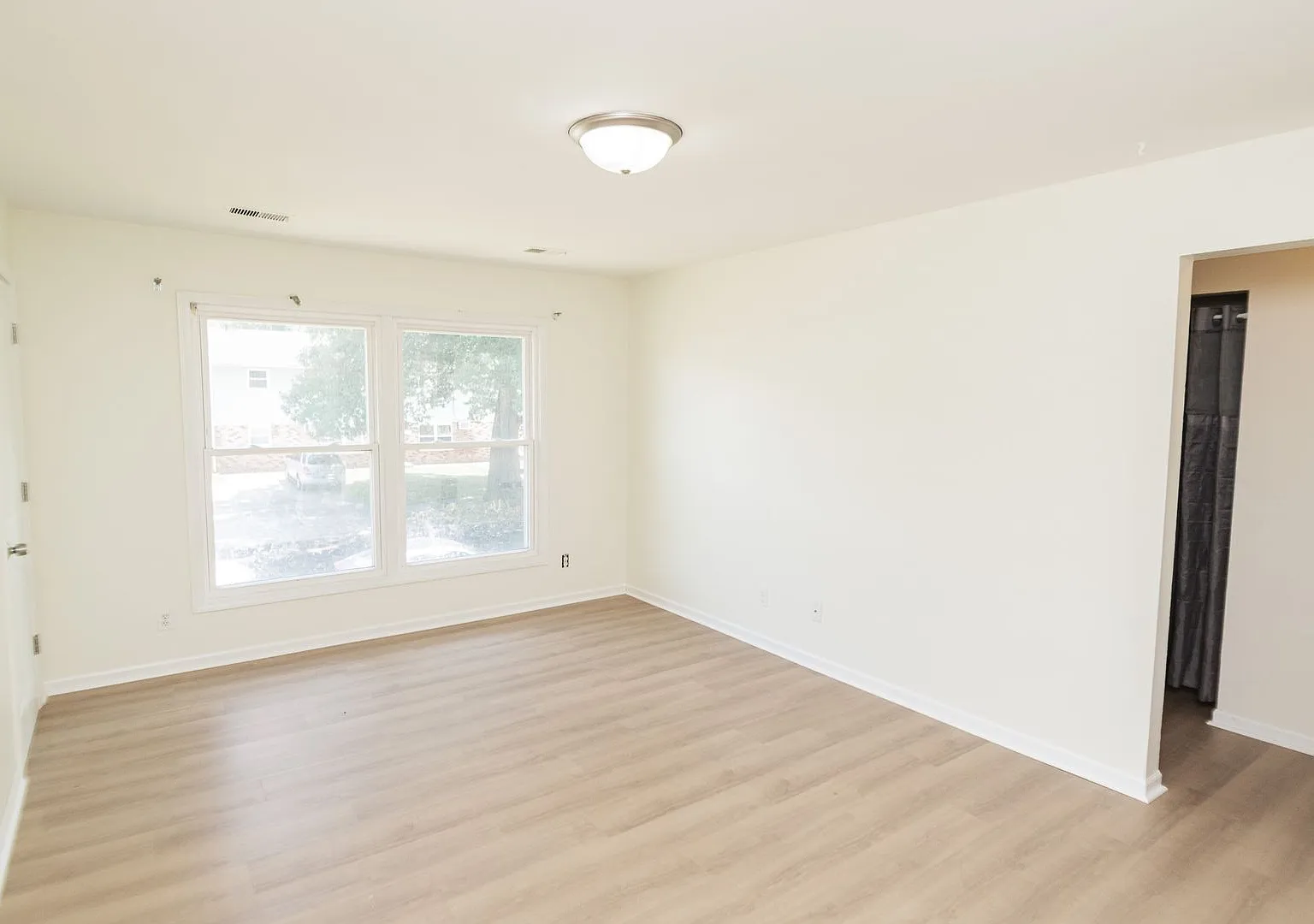 2218 Gina St. — Photo 4