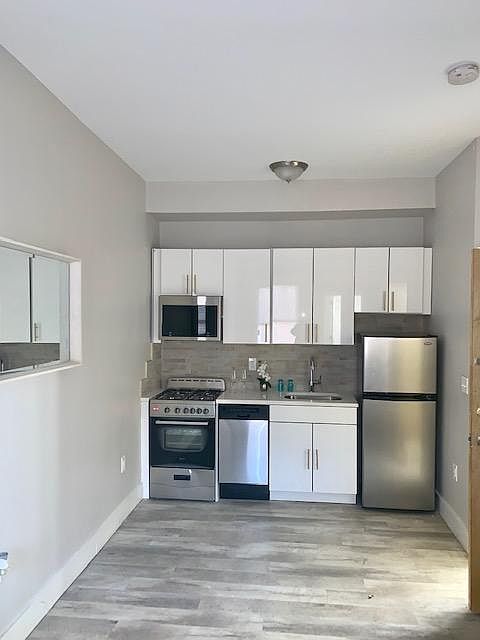 2nd image of 207 Webster Ave