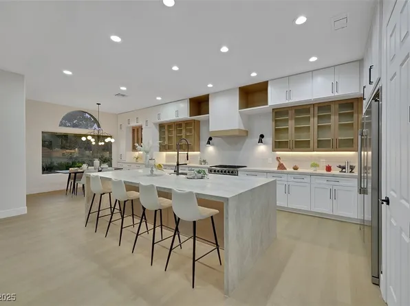 2621 Spalding Dr, Las Vegas, NV 89134