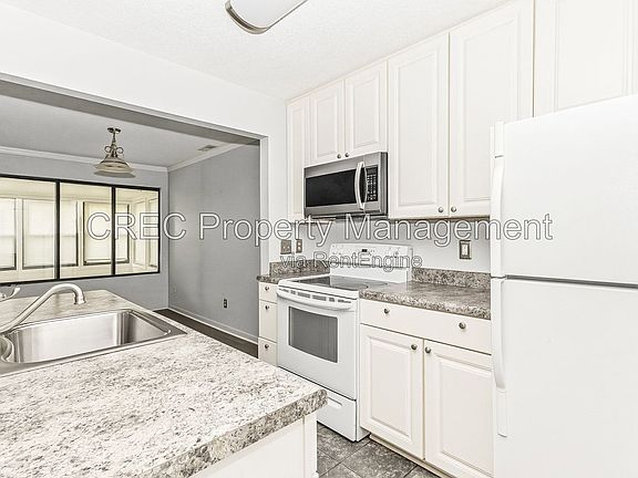 3rd image of 2173 Spoleto Ln E