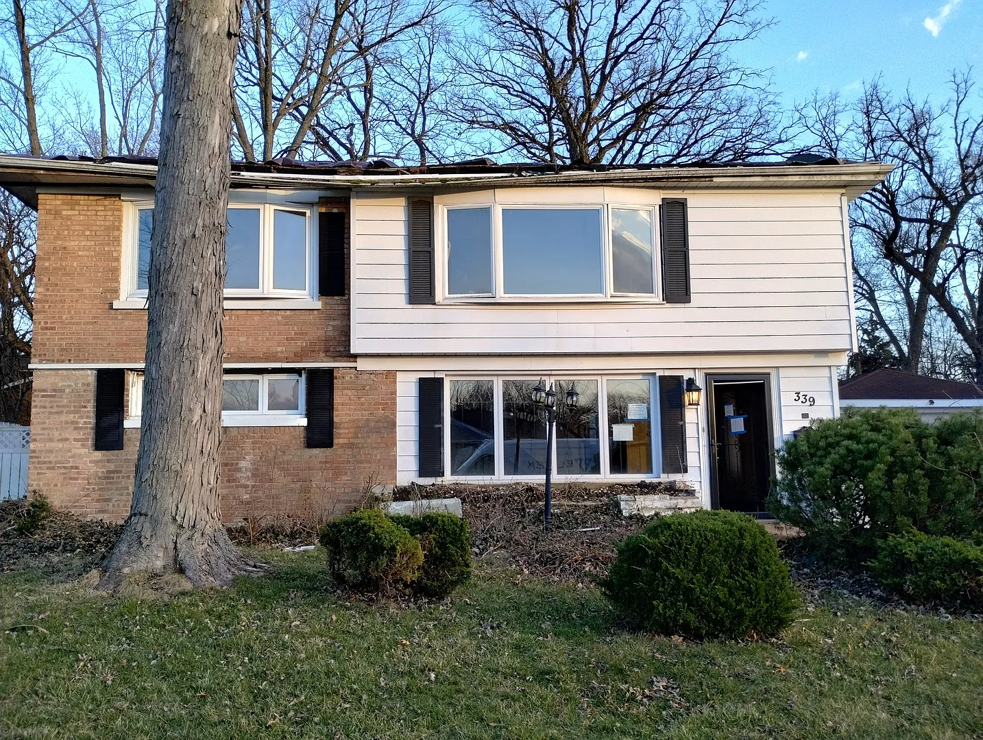 339 Onarga St photo 1