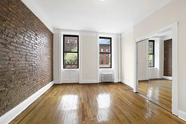 Rented by Cooper & Cooper Real Estate | media 23