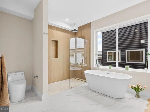 1032 S Randolph St, Philadelphia, PA 19147