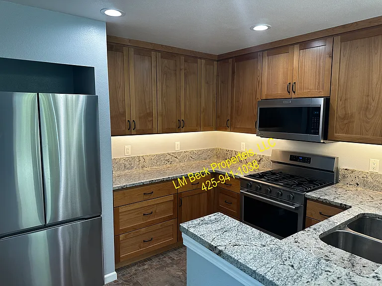 7524 Greenloft Ave NE — Photo 3