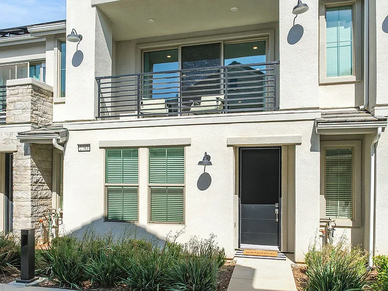 2783 E Tamarind Dr — Photo 34