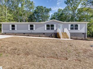 215 Tanglewood Way, Gray Court, SC 29645