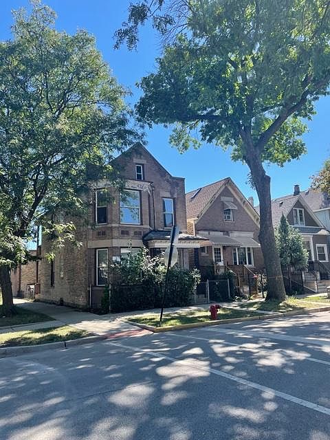 1st image of 3121 N Washtenaw Ave