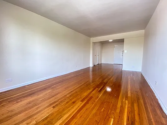 Rented by Queens Apartments Realty LLC | media 6