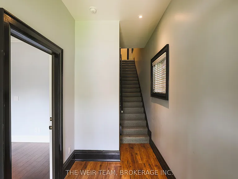 672 Broadview Ave #MAIN — Photo 3