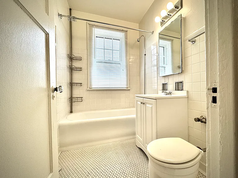 1710 N Prospect Ave — Photo 8