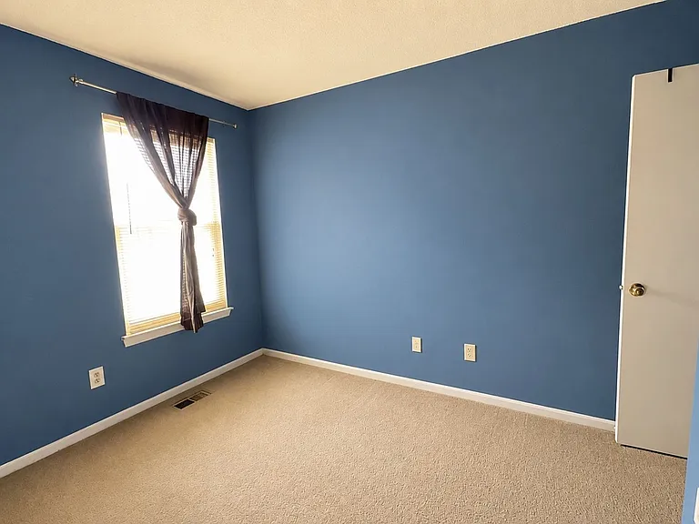 4614 Glanmire Dr — Photo 6