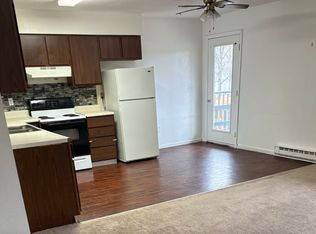 222 Reading Ave APT D, Jonesville, MI