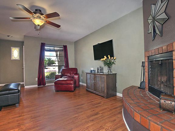 4th image of 1425 E Desert Cove Ave Unit 55