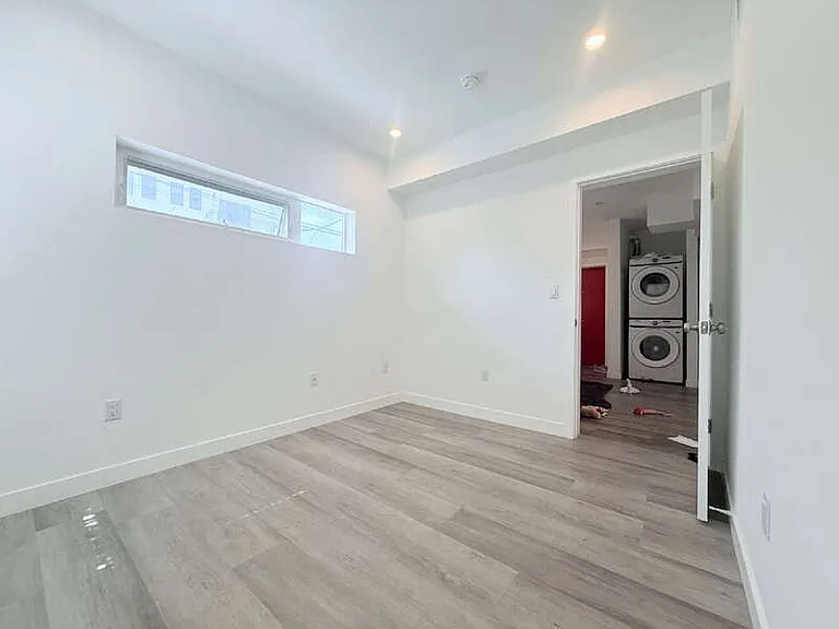 1258 Leighton Ave #B — Photo 12