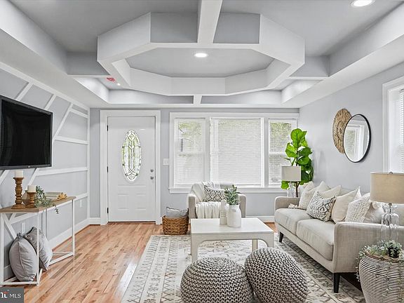 3rd image of 4046 Boarman Ave