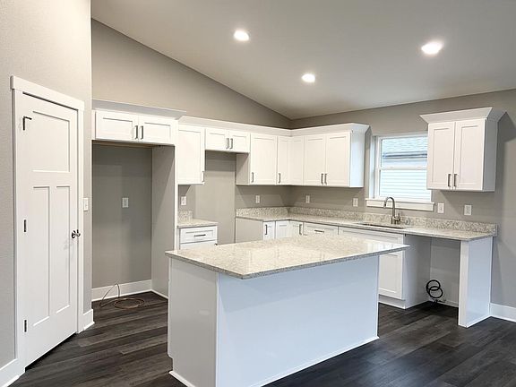 2nd image of 6351 Kinzie AVENUE