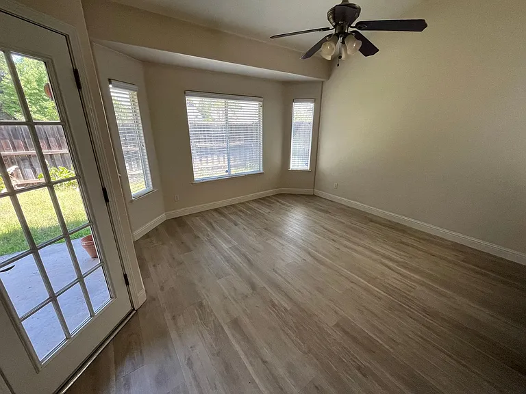 6237 W Damsen Ct — Photo 8