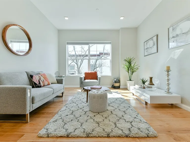 87 Parker St #402A — Photo 18