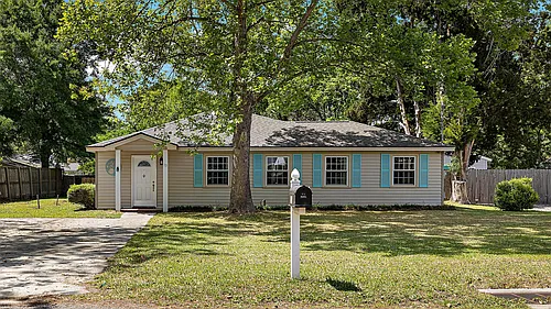 13 Joyce Ave Photo 1