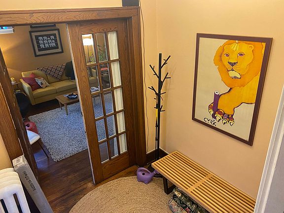 2nd image of 1377 Beaconsfield Ave #1