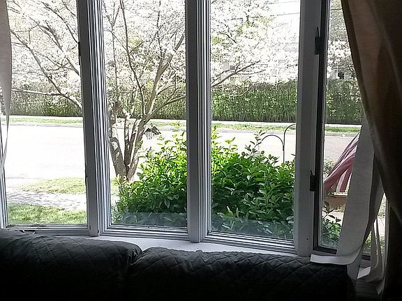 dining room bay window