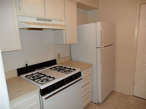 2nd image of 4707 Diaz Ave