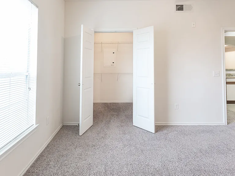 Town Square Apartments — Photo 17