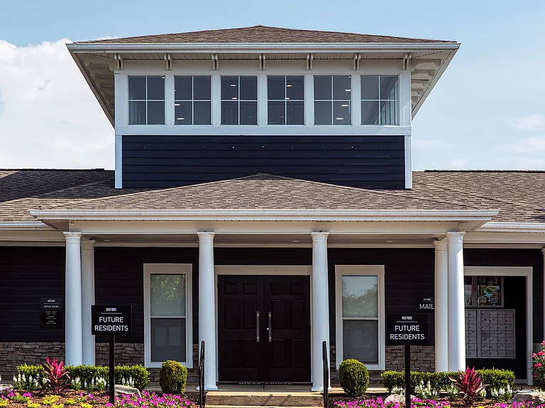 River Pointe Apartments — Photo 15
