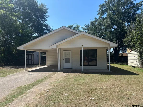 312 E Eddy St, Gladewater, TX 75647