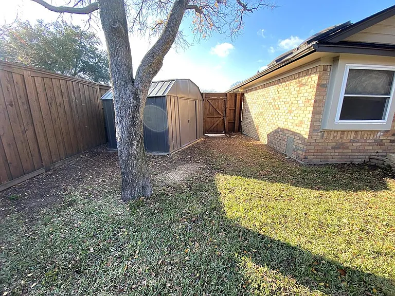 10' x 10' shed for outdoor storage