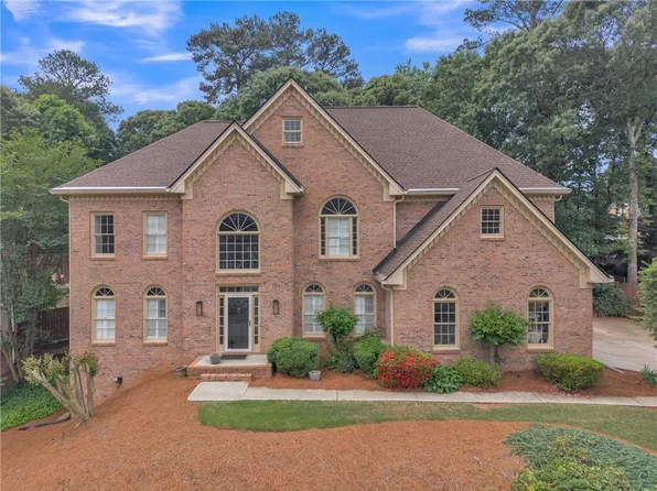 1085 Castle Pointe Ln, Grayson, GA 30017
