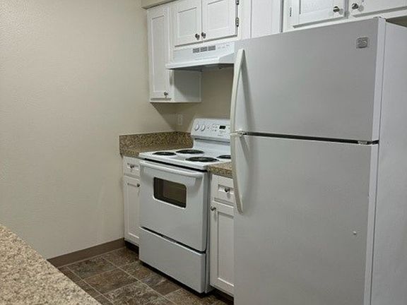 3rd image of 3394-3412 30th Ave NE #3406-202