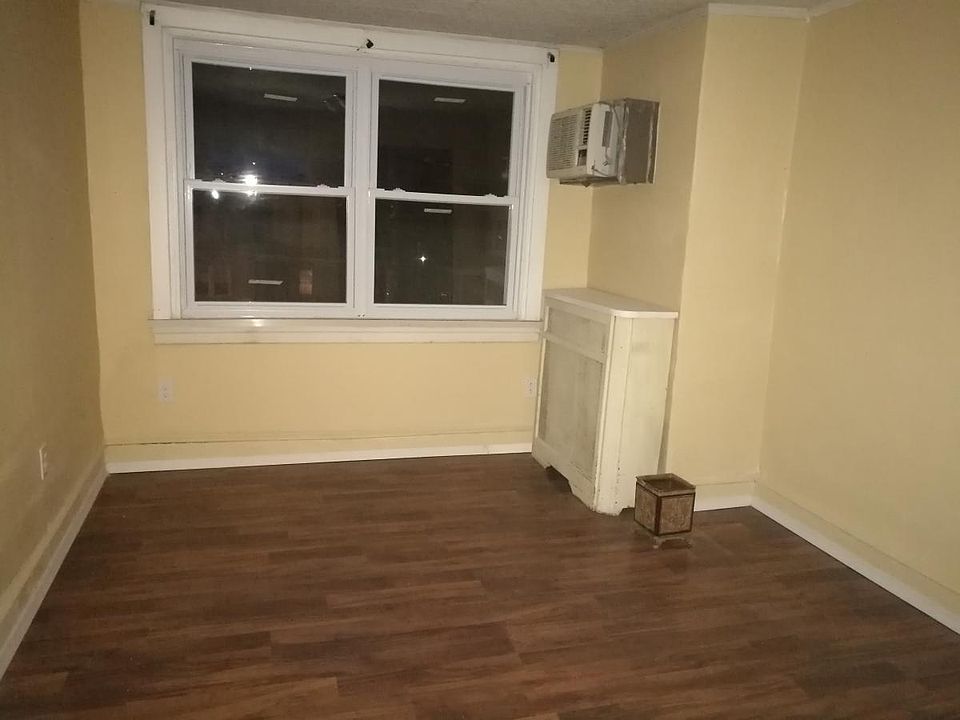 1st image of 7134 Torresdale Ave