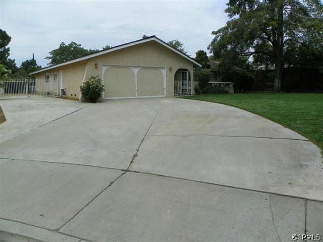 1st image of 12808 Cypress St